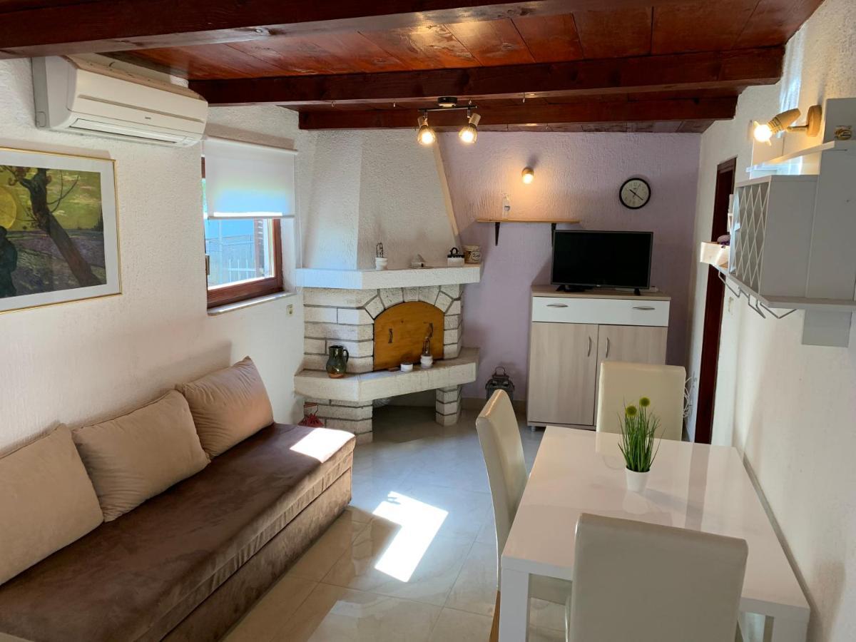 Holiday Home Dorina Πούλα Εξωτερικό φωτογραφία