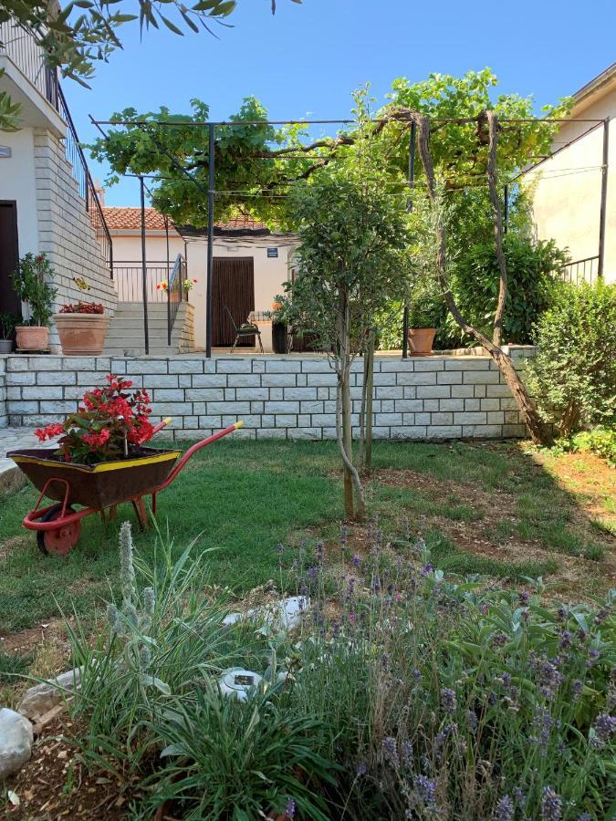 Holiday Home Dorina Πούλα Εξωτερικό φωτογραφία