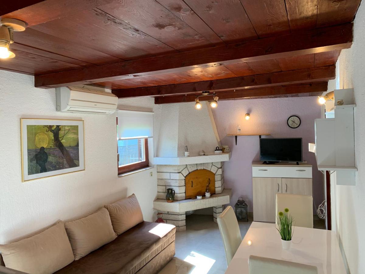 Holiday Home Dorina Πούλα Εξωτερικό φωτογραφία